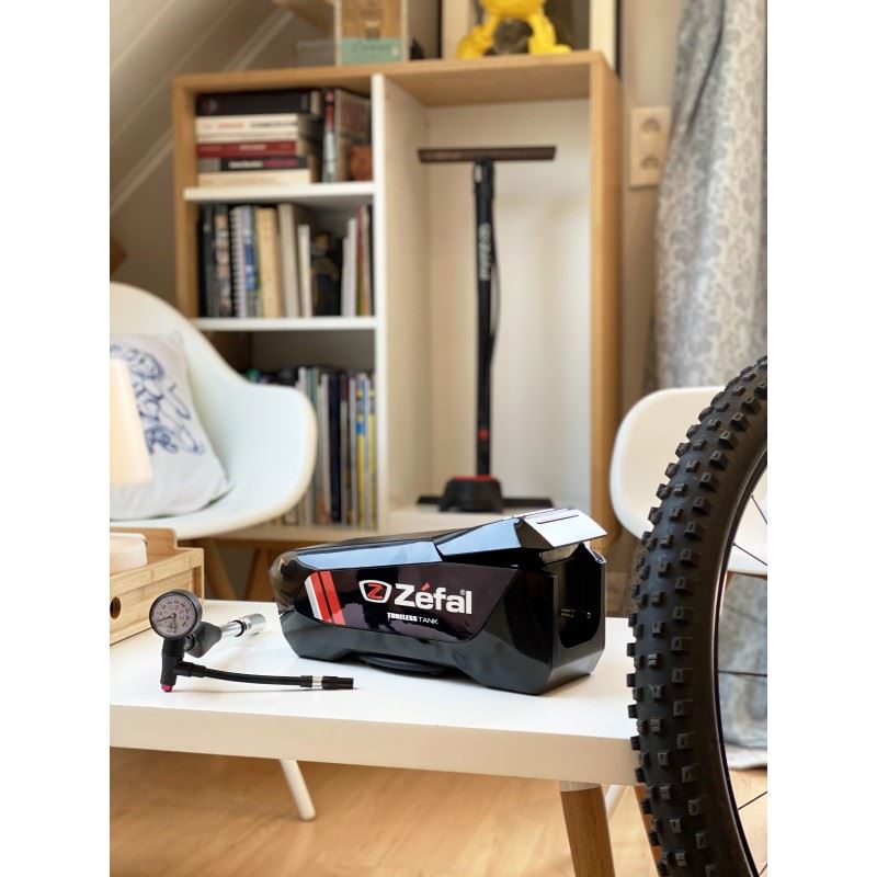 Устройство Zefal "Tubeless Tank" (4300) для накачивания безкамерных покрышек, до 16 bar (3420584300018)